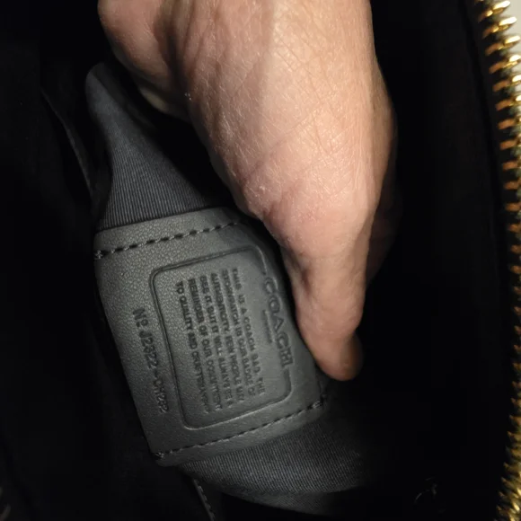 Coach GREEN Handbag with Gold Chain - Picture 11 of 16